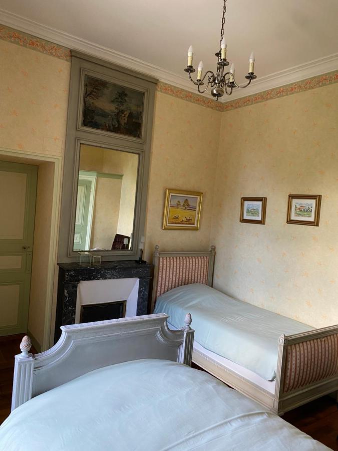 Chateau De St-Fulgent, Gite La Tour Saint-Fulgent ภายนอก รูปภาพ